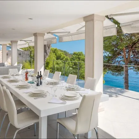 Luxury On The Cliffs *